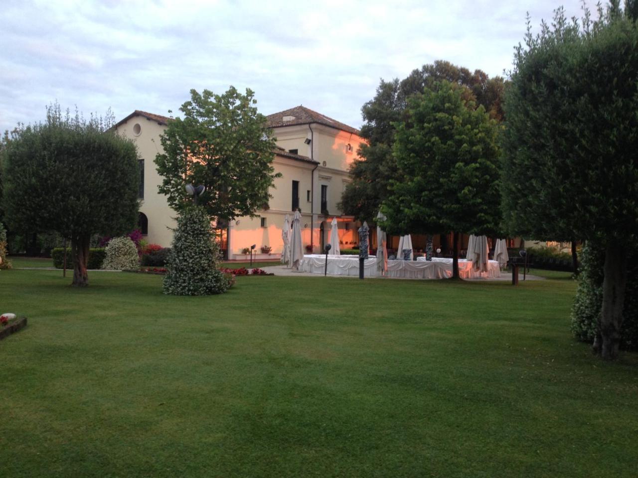 Hotel Casale Delle Arti Mosciano SantʼAngelo Exterior foto